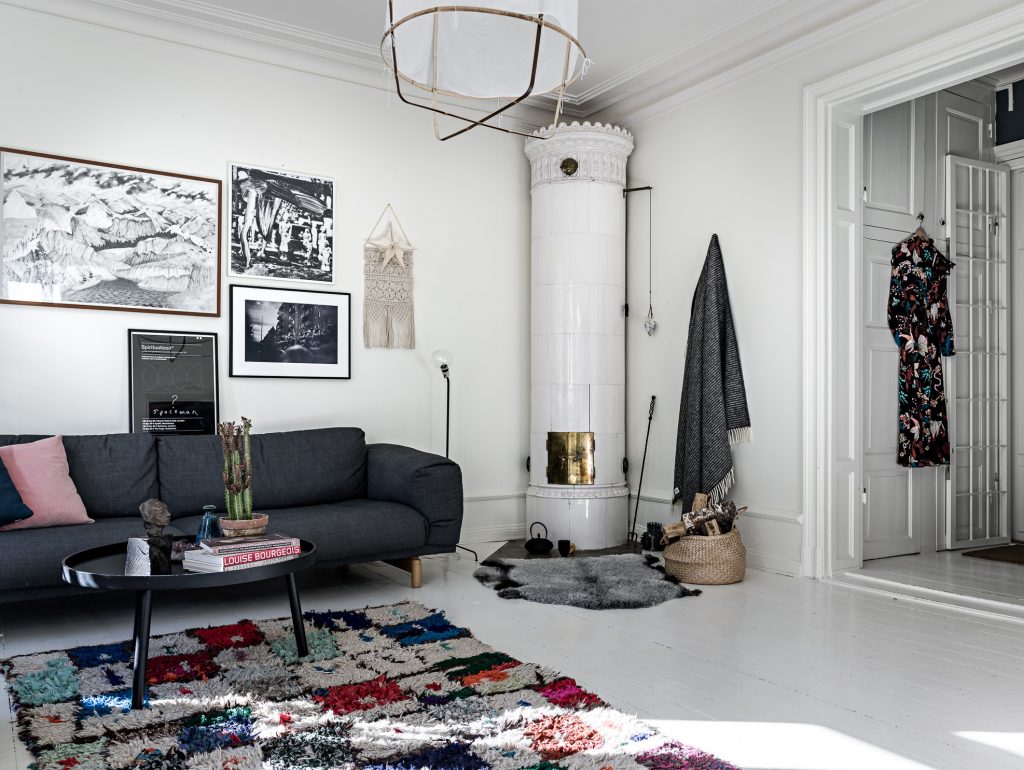 Wohnideen einrichten » Bunte weiß Wohnzimmer