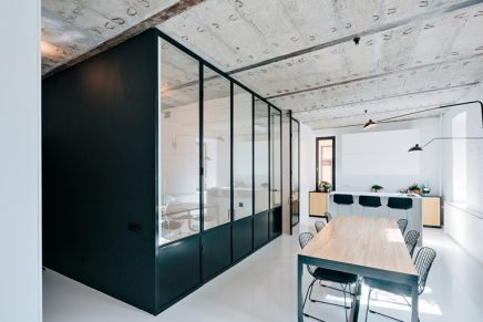 ein-blick-hinter-die-kulissen-einer-harten-industrie-wohnung-in-moskau-10