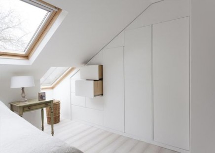 einbauschrank-in-schrage-wand (10)