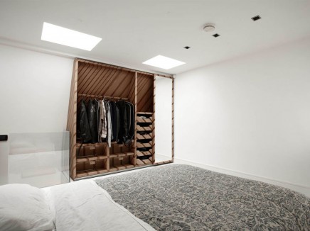 einbauschrank-in-schrage-wand (2)
