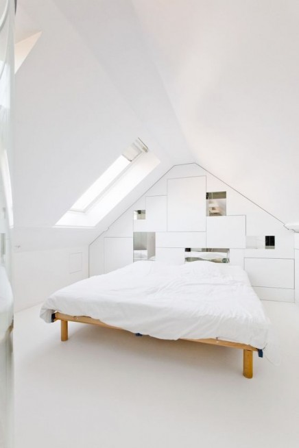 einbauschrank-in-schrage-wand (9)