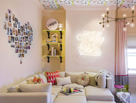 neon-buchstaben-im-haus (1)