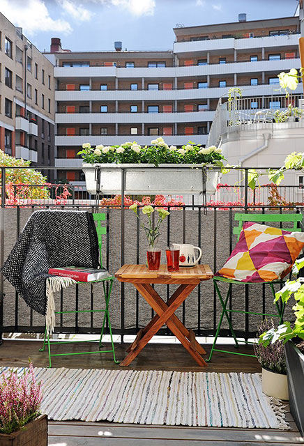 Sonnige und gemütliche Balkon