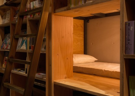the-book-and-bed-hostel-tokyo-3