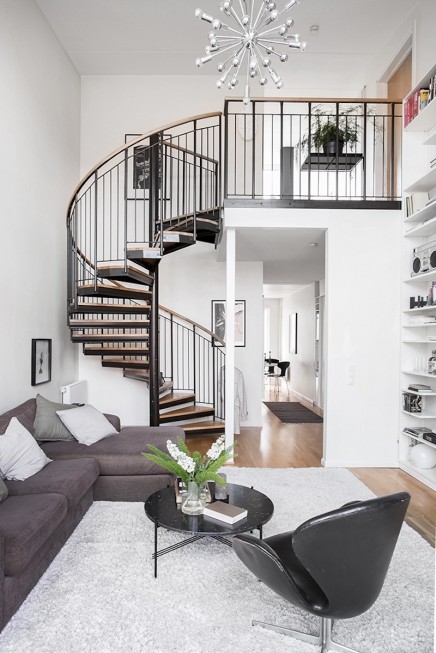wohnzimmer-funf-meter-hohen-decke (2)